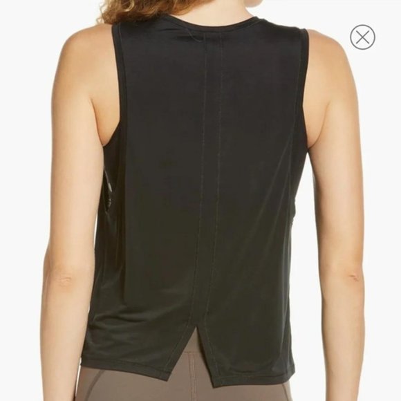 Spanx NWT Women's Very Black GO LIGHTLY Cropped Tank Top, Size 1X - Picture 5 of 9